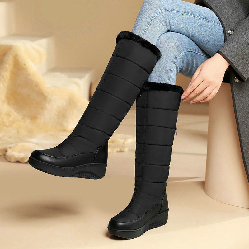 Thick-soled, warm, over-the-knee snow boots