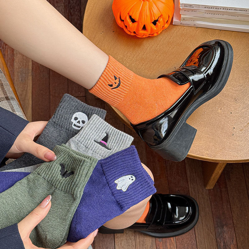 Halloween-themed cartoon thickened mid-calf socks