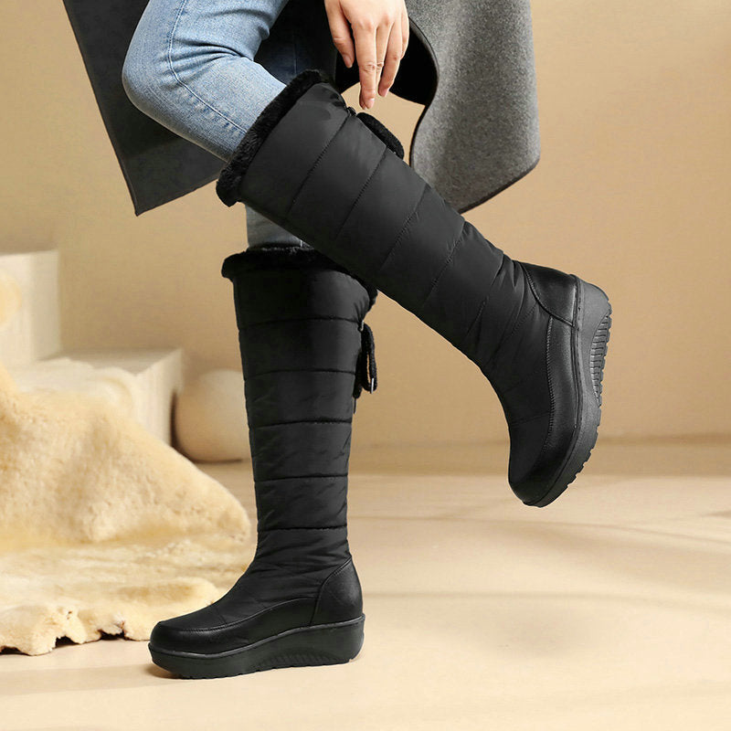 Thick-soled, warm, over-the-knee snow boots