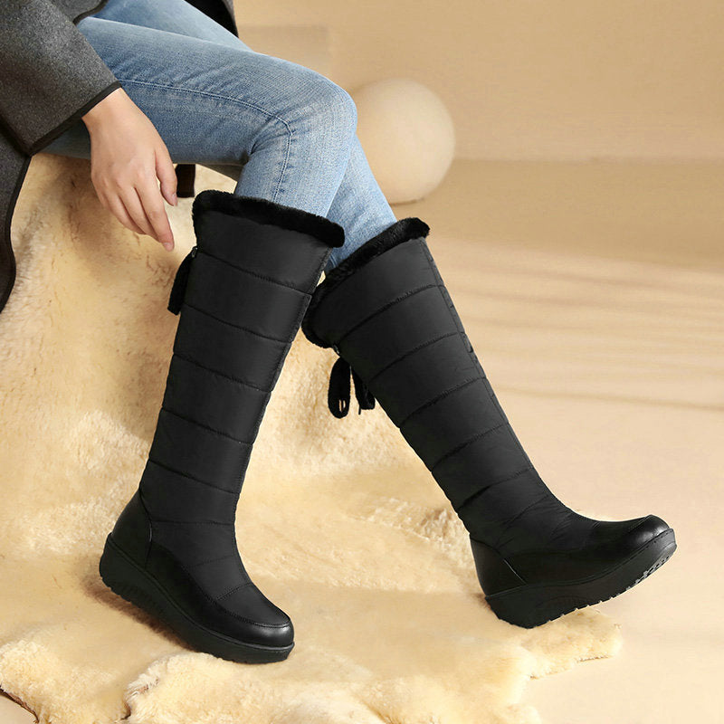 Thick-soled, warm, over-the-knee snow boots