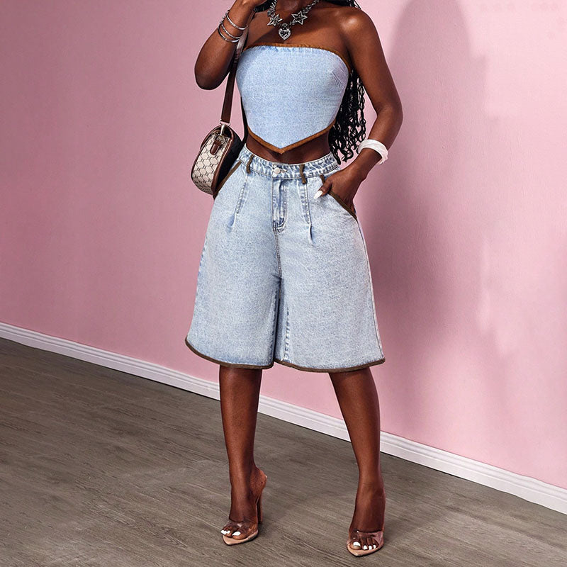 Loose-fitting, pleated denim capri pants