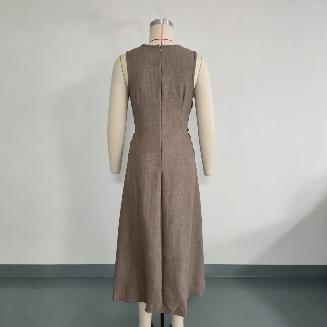 Elegant round neck flowing summer maxi dress