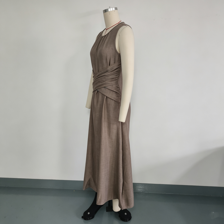 Elegant round neck flowing summer maxi dress