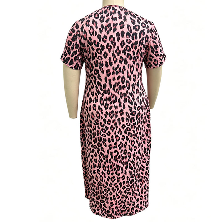Plus-size leopard print round-neck dress