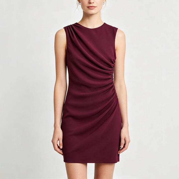Round-neck sleeveless pleated dress