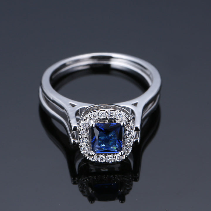 Double-ring square main stone ring