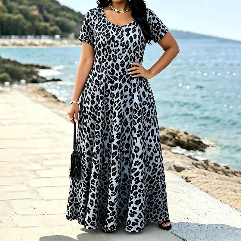 Plus-size leopard print round-neck dress